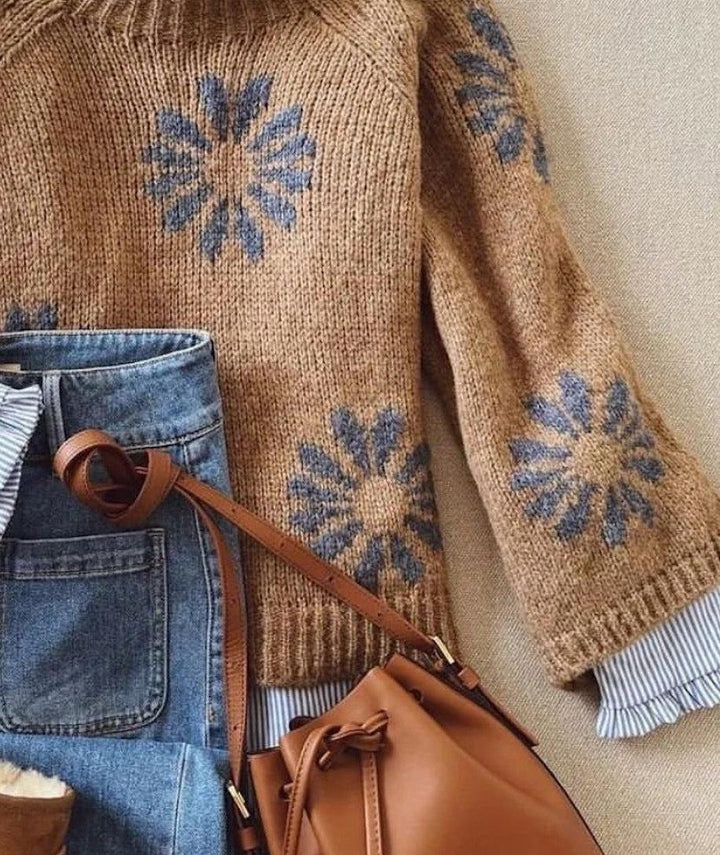 Luna -  Neck Long Sleeve Sweater