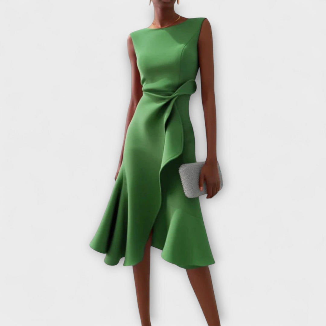 Silhouette™ Elegant Maxi Dress – Sculpted Waist & Flowing Fit