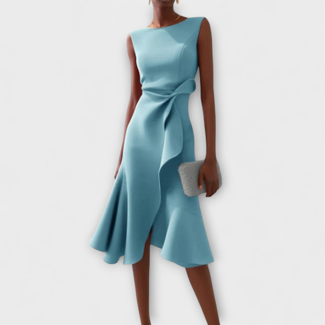 Silhouette™ Elegant Maxi Dress – Sculpted Waist & Flowing Fit