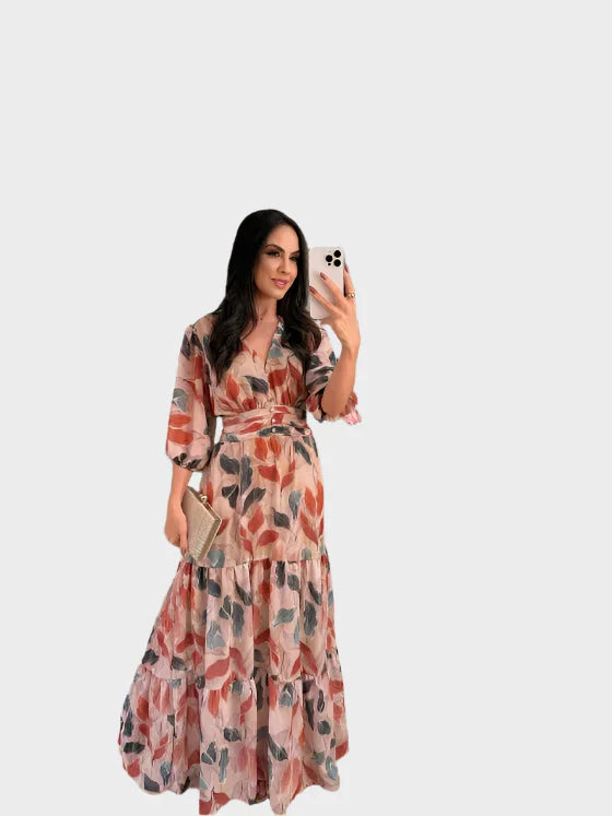 Dlouhá šaty s květinovým vzorem a pohodlným střihem pro elegantní dny