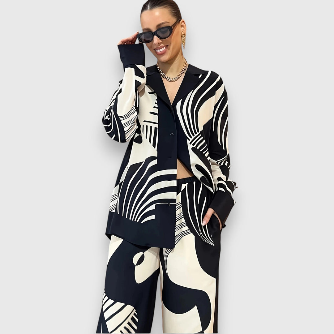 Sada Dvou Dílů s Elegantním Geometrickým Designem