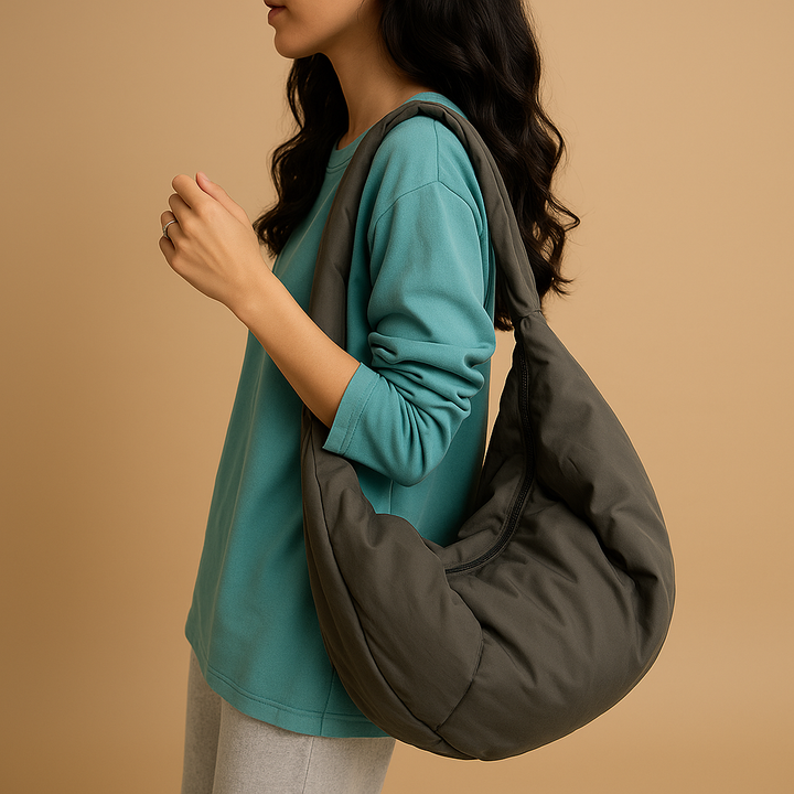 Spacious puffer crossbody bag | Olivea